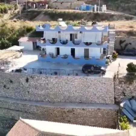 Villa Klaus Lukovë